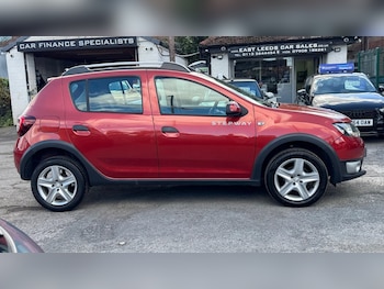 Used Dacia Sandero Stepway 2015 for sale - 76044238: Photo