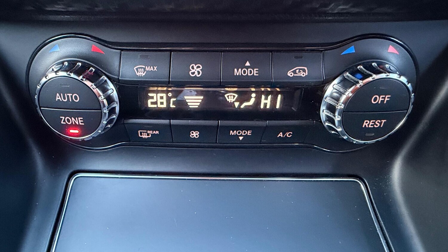 Used Mercedes-Benz A-Class 2017 for sale - 76795024: Photo 26