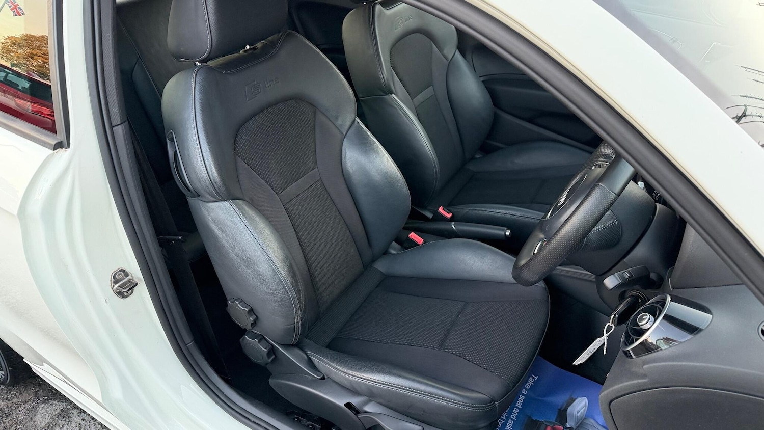 Used Audi A1 2011 for sale - 76410446: Photo 15