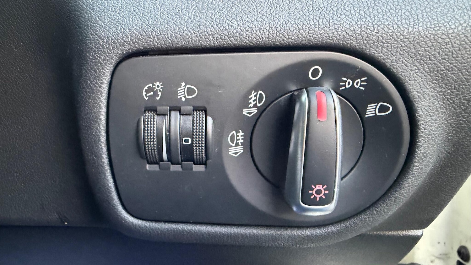 Used Audi A1 2011 for sale - 76410446: Photo 25