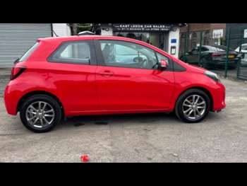 Used Toyota Yaris 2015 for sale - 74619746: Photo