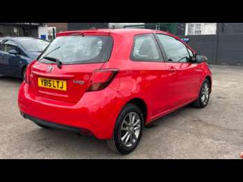 Used Toyota Yaris 2015 for sale - 74619746: Photo