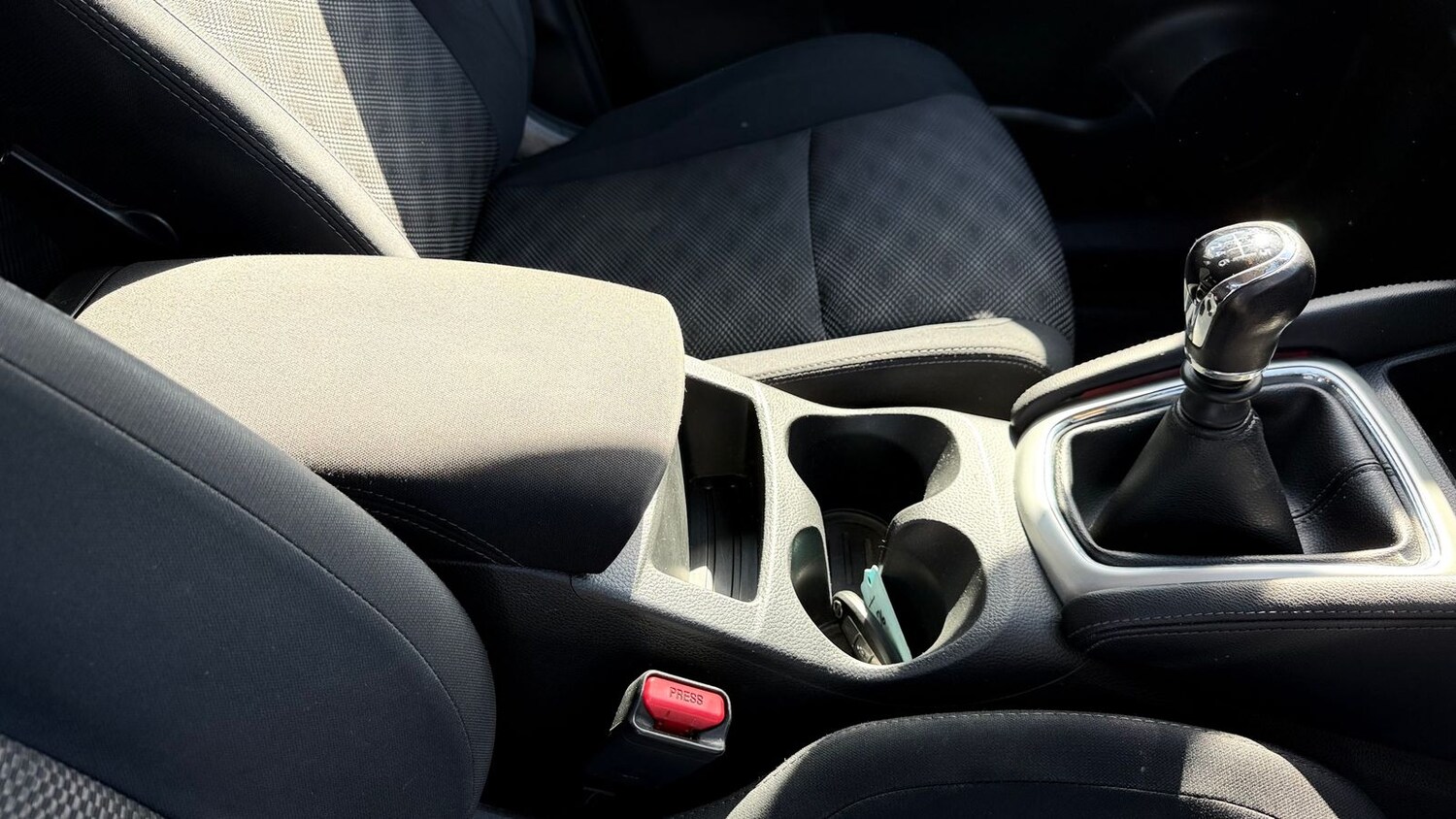 Used Nissan Qashqai 2015 for sale - 78117930: Photo 30