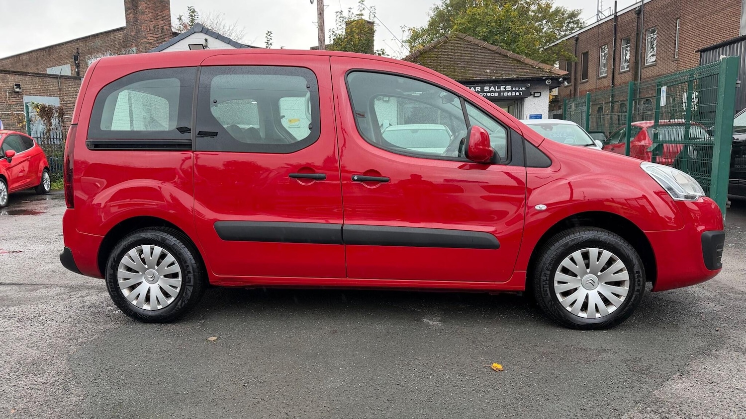 Used Citroen Berlingo 2015 for sale - 76327979: Photo 2