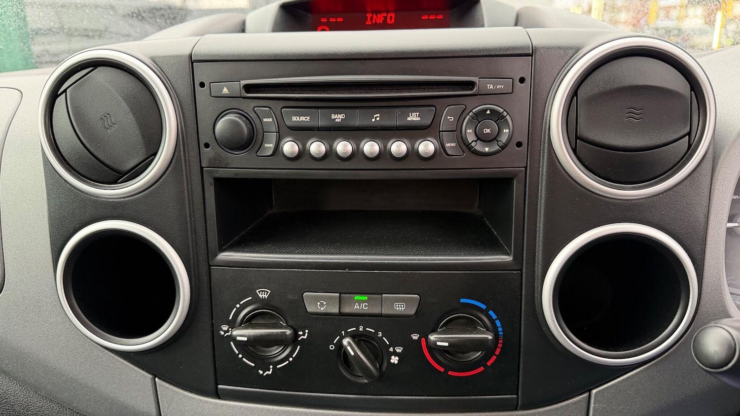 Used Citroen Berlingo 2015 for sale - 76327979: Photo 23