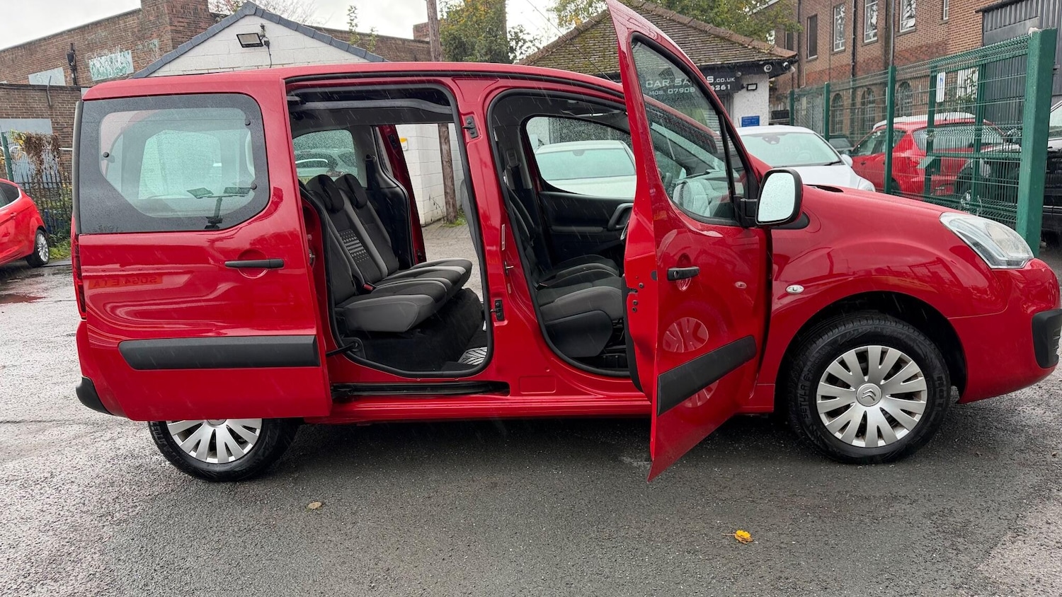 Used Citroen Berlingo 2015 for sale - 76327979: Photo 30