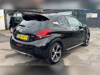 Used Peugeot 208 2016 for sale - 75460617: Photo