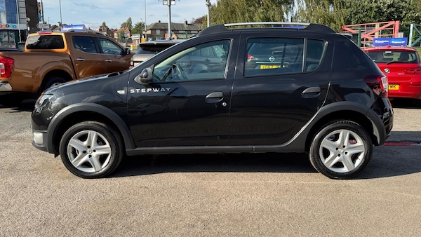 Used Dacia Sandero Stepway 2014 for sale - 75416875: Photo 7
