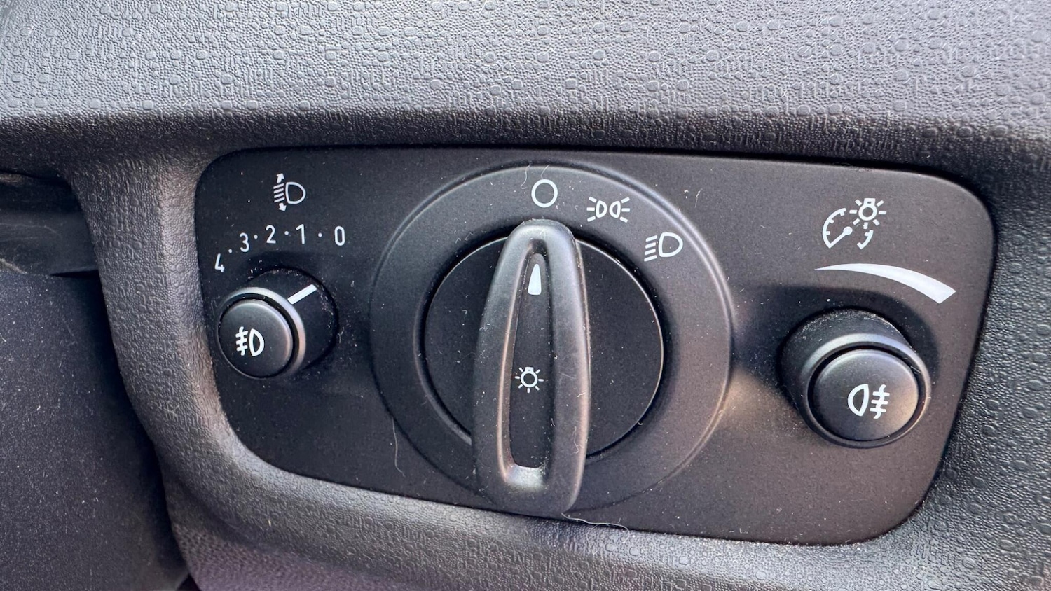 Vehicle 28