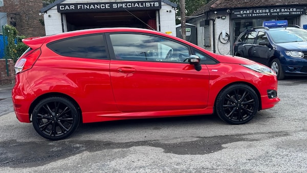 Used Ford Fiesta 2017 for sale - 75522309: Photo 2