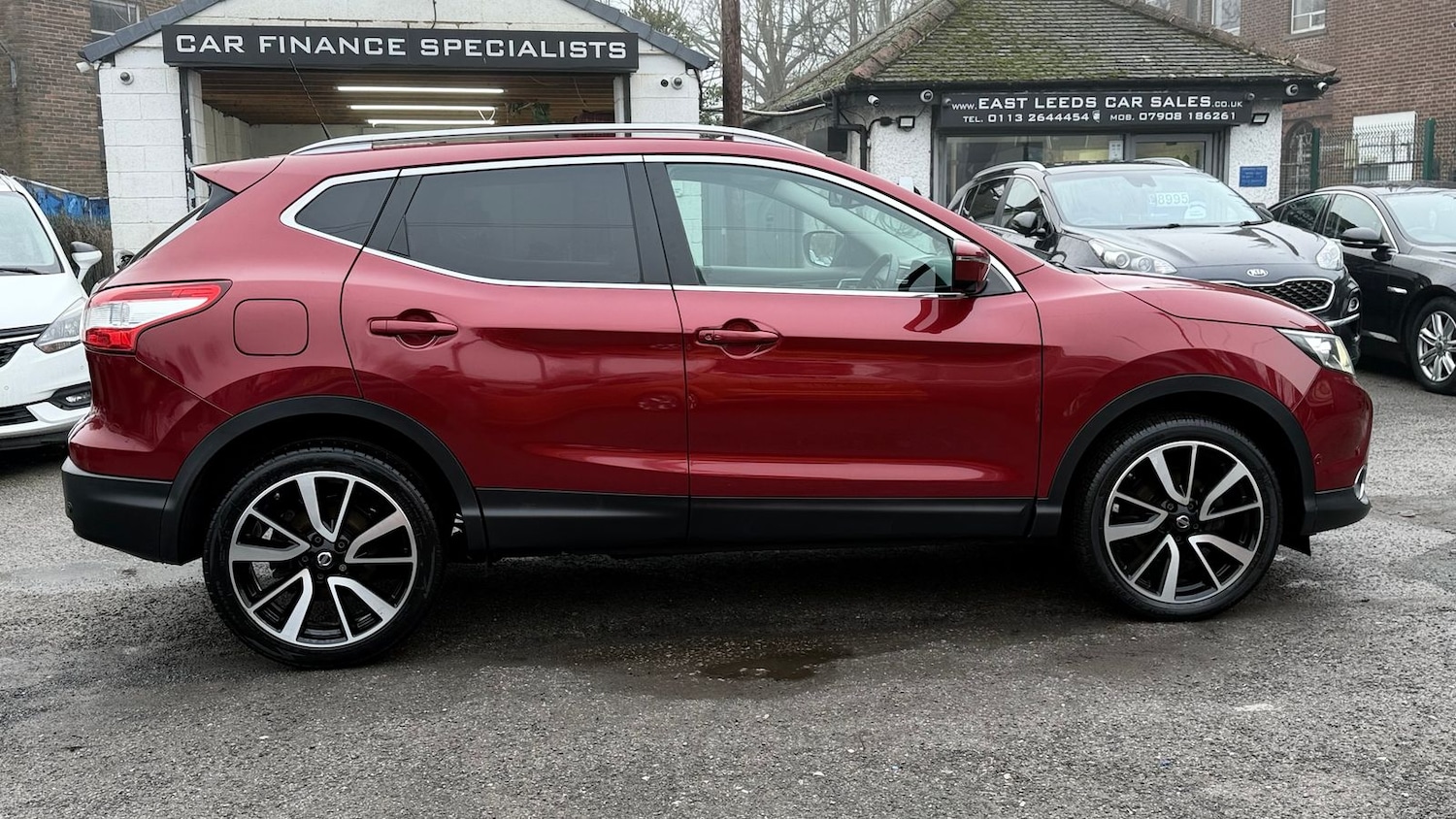 Used Nissan Qashqai 2015 for sale - 77360680: Photo 2