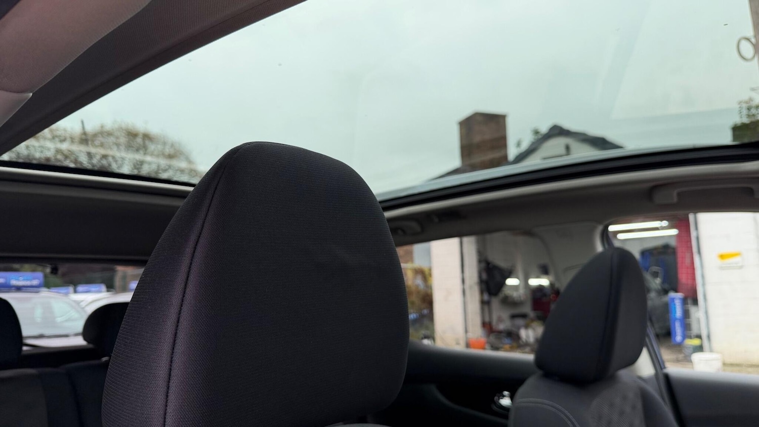 Used Nissan Qashqai 2017 for sale - 76474790: Photo 28