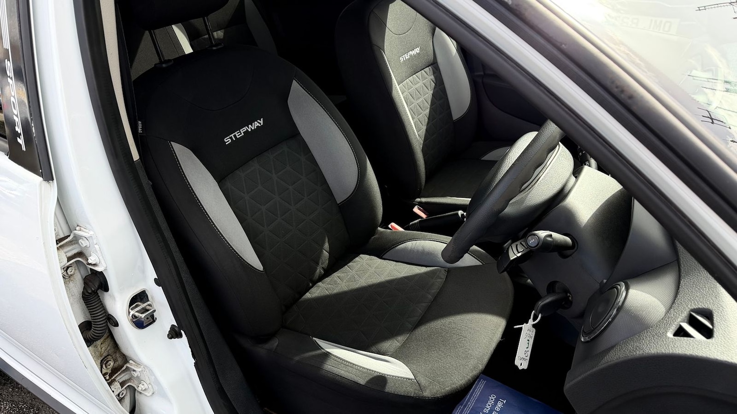 Used Dacia Sandero Stepway 2015 for sale - 78049924: Photo 14