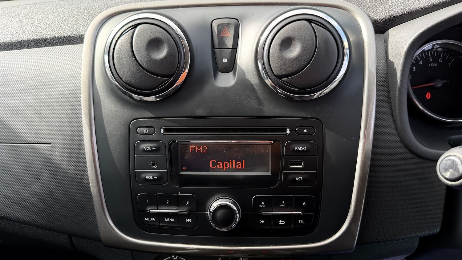 Used Dacia Sandero Stepway 2015 for sale - 78049924: Photo 20