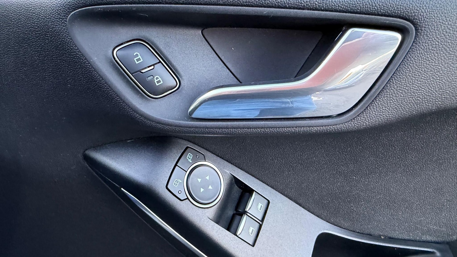 Used Ford Fiesta 2018 for sale - 76635898: Photo 28