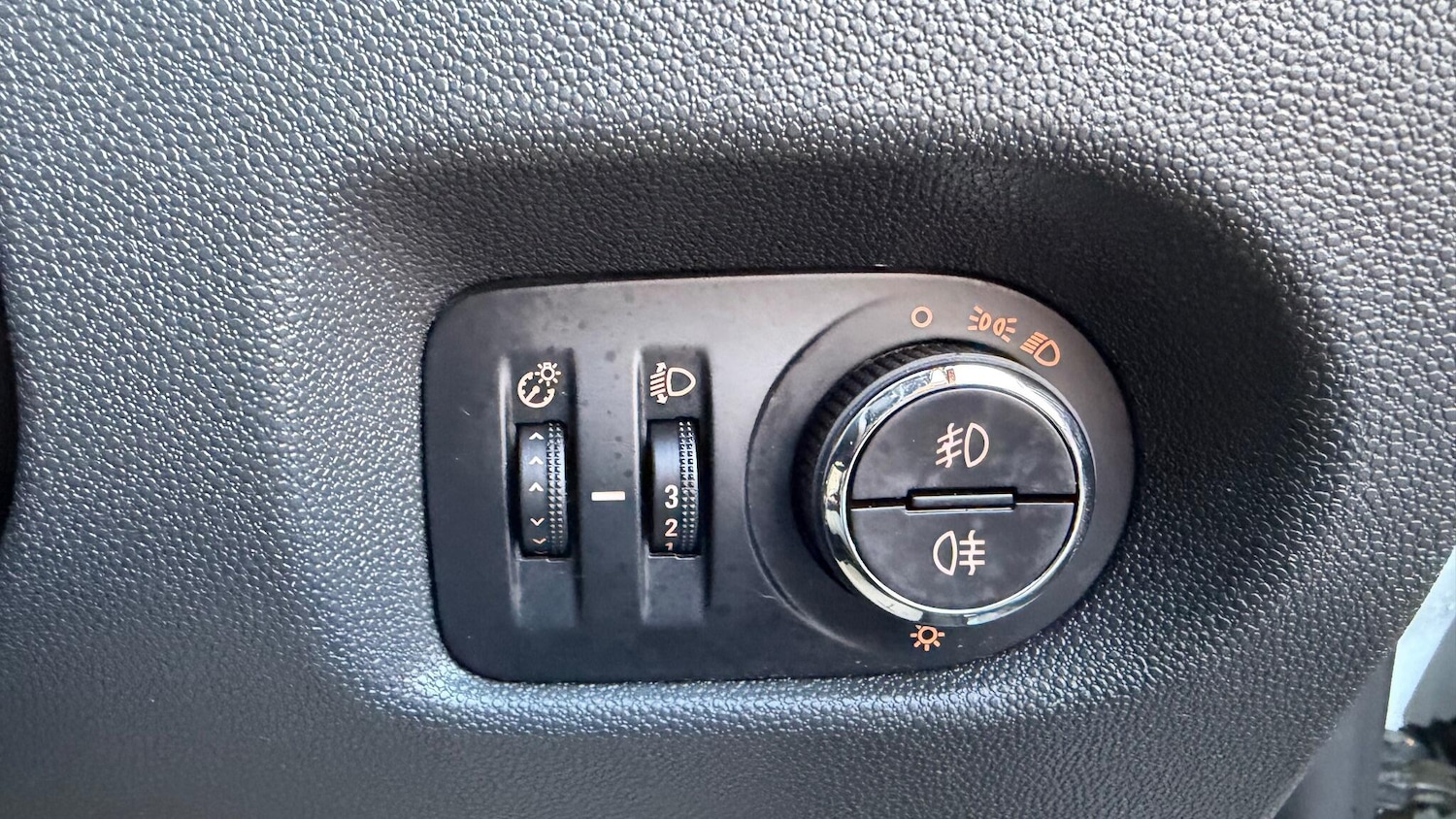 Used Vauxhall Corsa 2015 for sale - 76795013: Photo 26