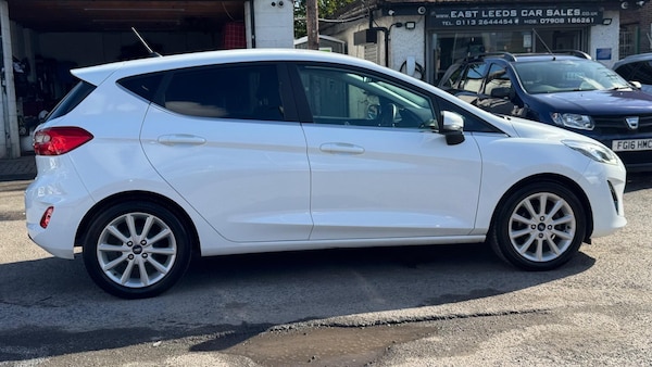 Used Ford Fiesta 2017 for sale - 75495445: Photo 2