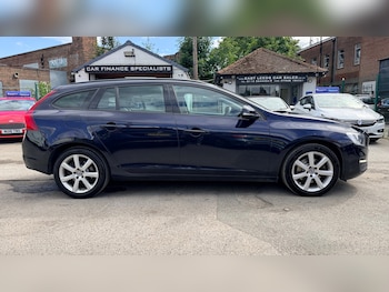 Used Volvo V60 2018 for sale - 79069461: Photo