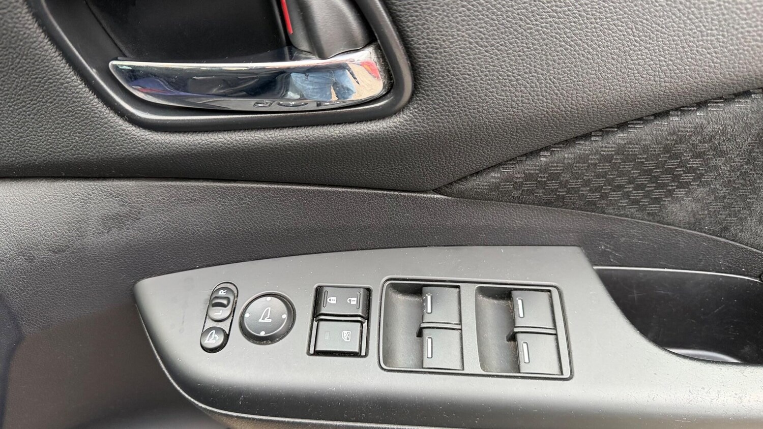 Used Honda CR-V 2015 for sale - 77894066: Photo 28