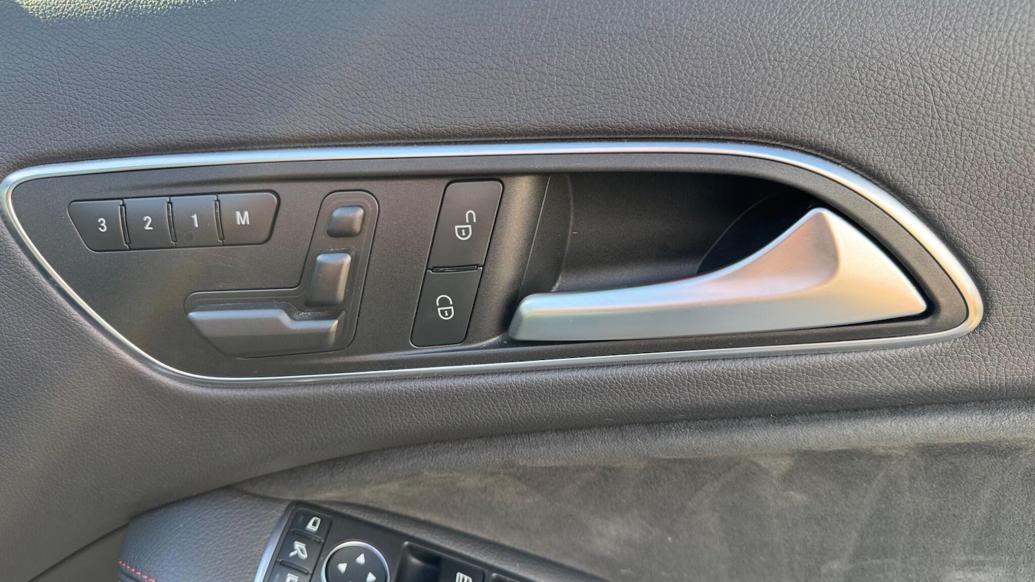 Used Mercedes-Benz GLA 2016 for sale - 76095887: Photo 33