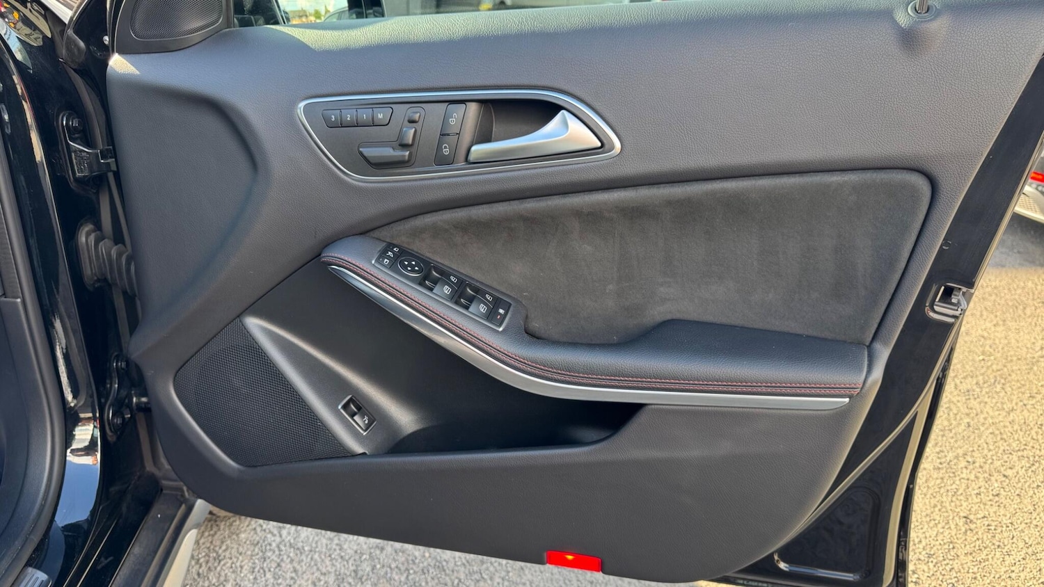 Used Mercedes-Benz GLA 2016 for sale - 76095887: Photo 35