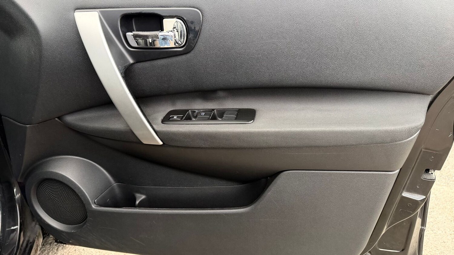 Used Nissan Qashqai 2010 for sale - 77841714: Photo 25