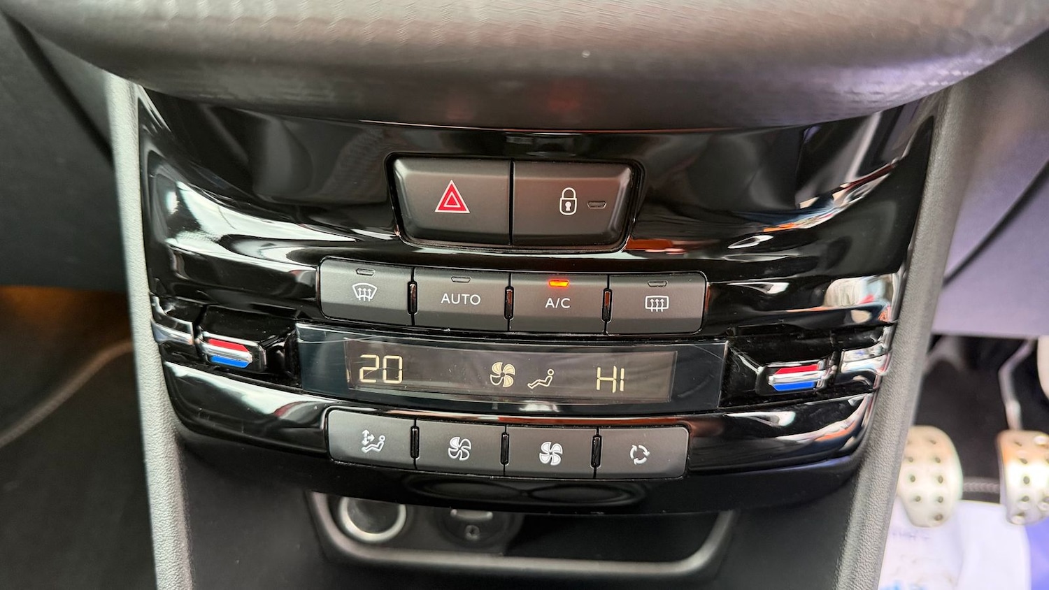 Used Peugeot 2008 2017 for sale - 77600522: Photo 22