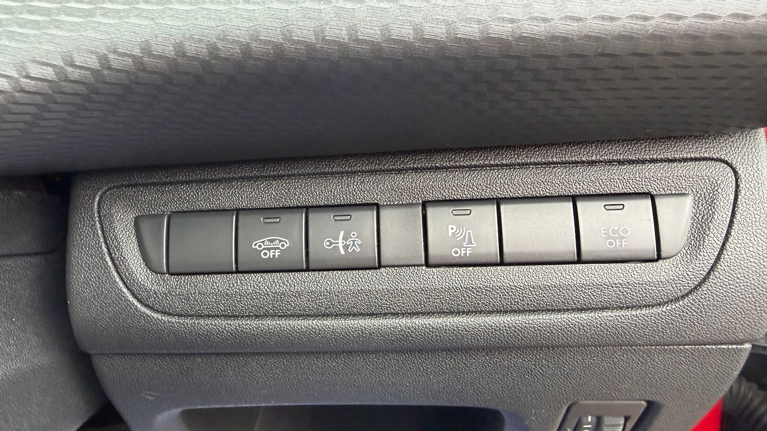 Used Peugeot 2008 2017 for sale - 77600522: Photo 26