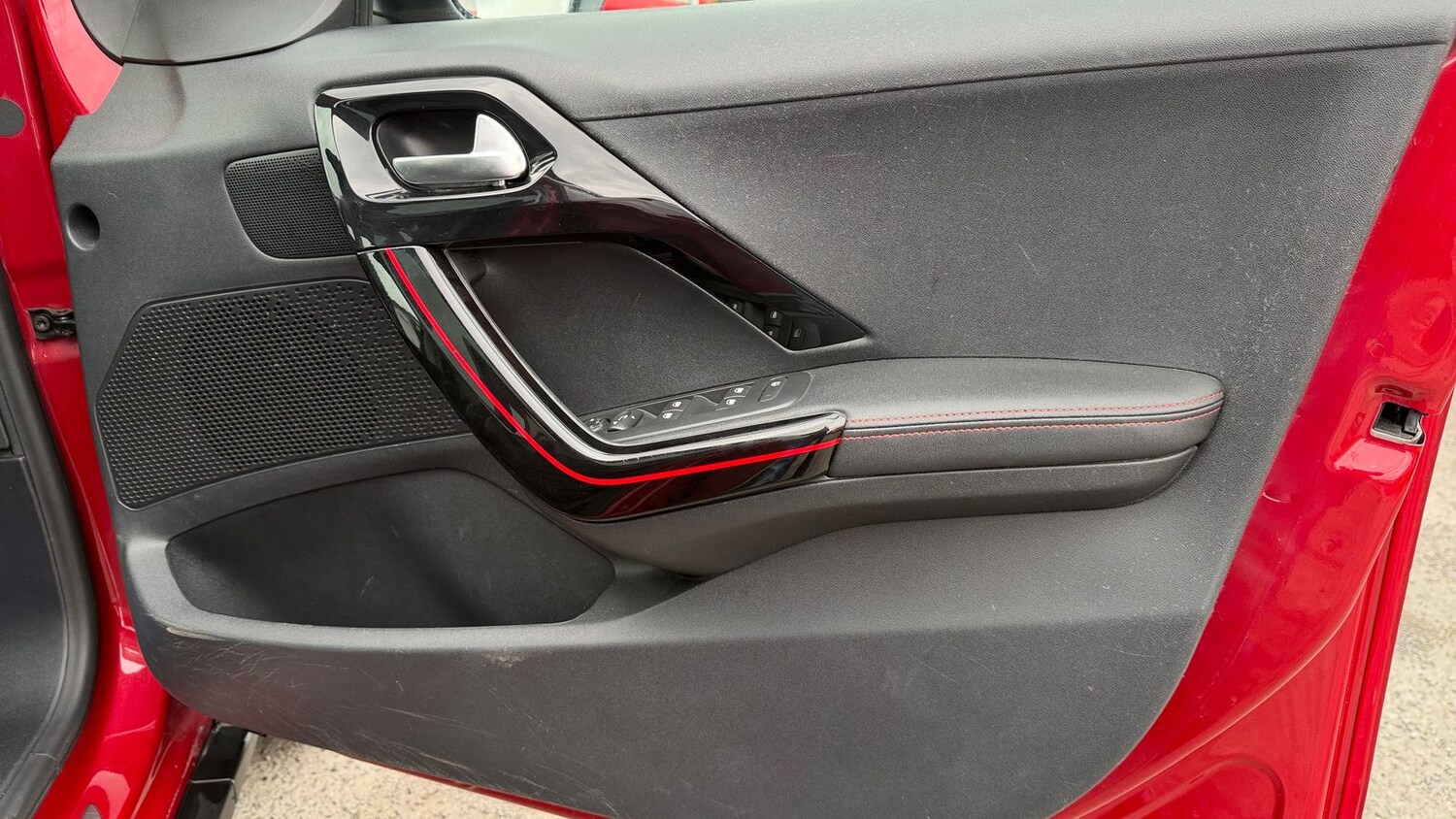 Used Peugeot 2008 2017 for sale - 77600522: Photo 28