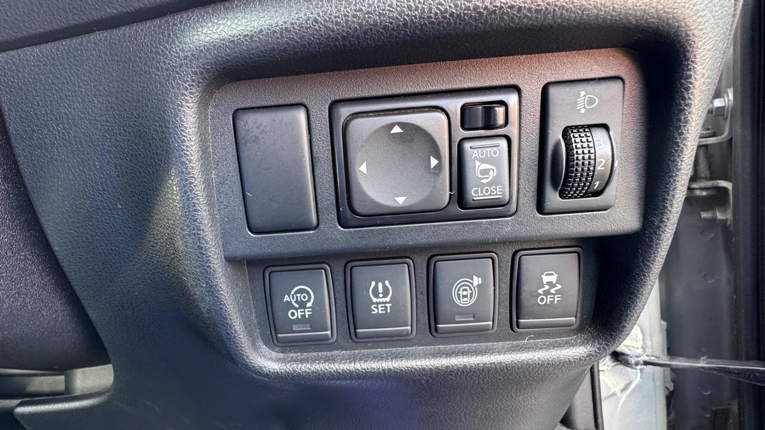 Vehicle 28