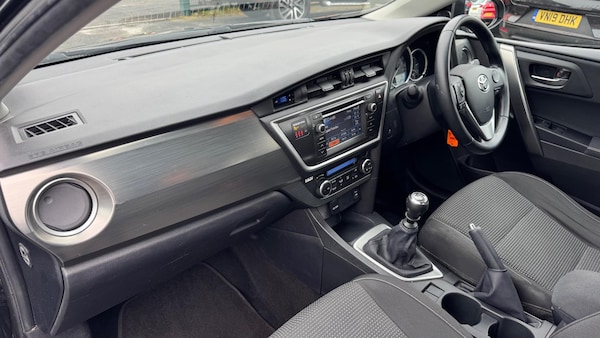 Used Toyota Auris 2013 for sale - 74396994: Photo 17