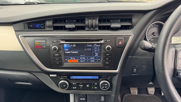 Used Toyota Auris 2013 for sale - 74396994: Photo 24