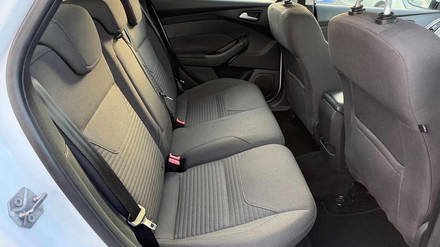 Used Ford Focus 2015 for sale - 76609432: Photo 22