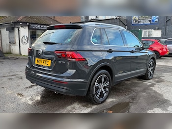 Used Volkswagen Tiguan 2017 for sale - 76389996: Photo