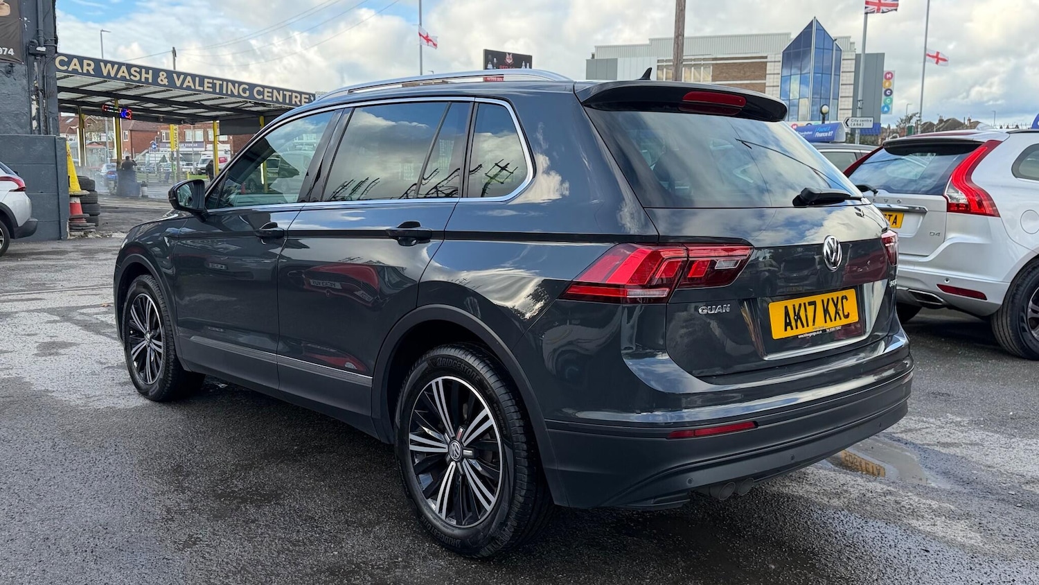 Used Volkswagen Tiguan 2017 for sale - 76389996: Photo 5