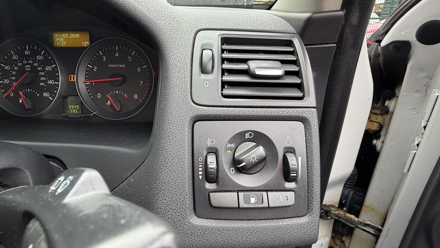 Used Volvo C30 2011 for sale - 76434558: Photo 24