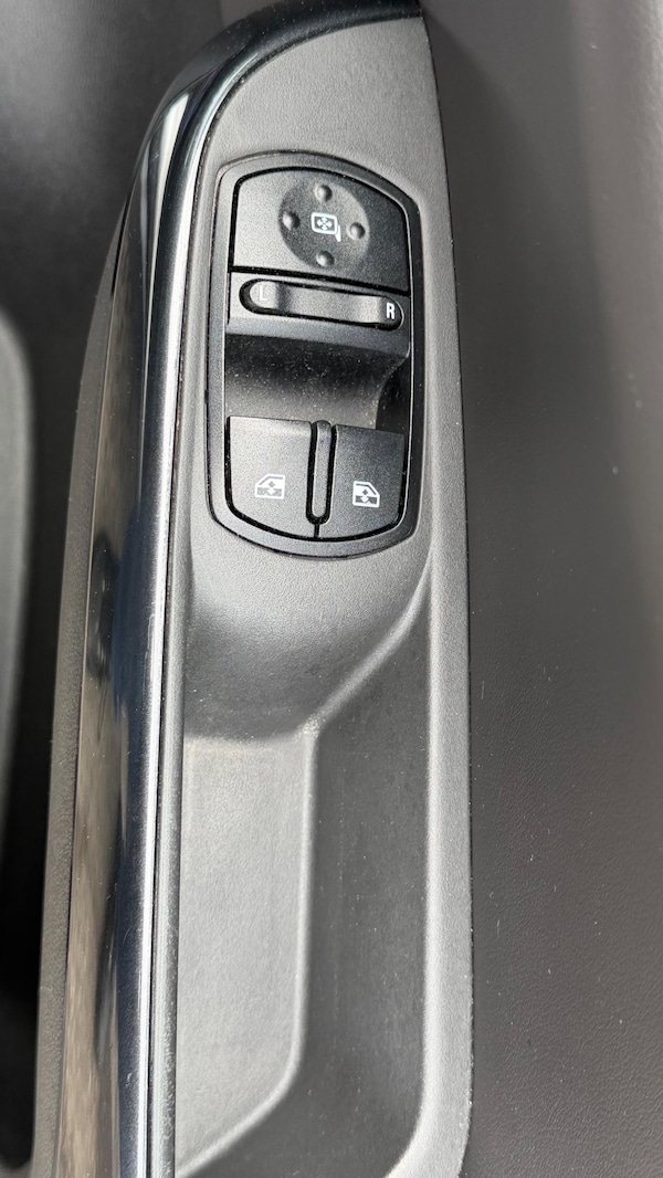 Used Vauxhall Corsa 2015 for sale - 76176215: Photo 28
