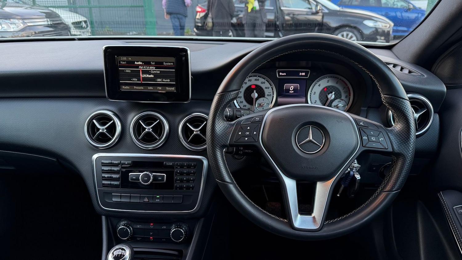 Used Mercedes-Benz A-Class 2014 for sale - 76915209: Photo 10