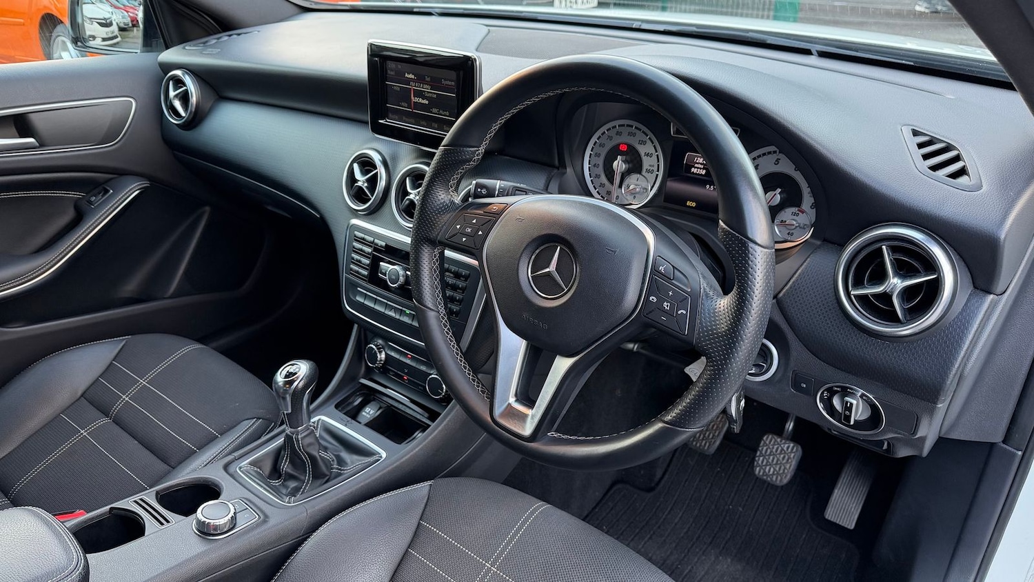 Used Mercedes-Benz A-Class 2014 for sale - 76915209: Photo 12