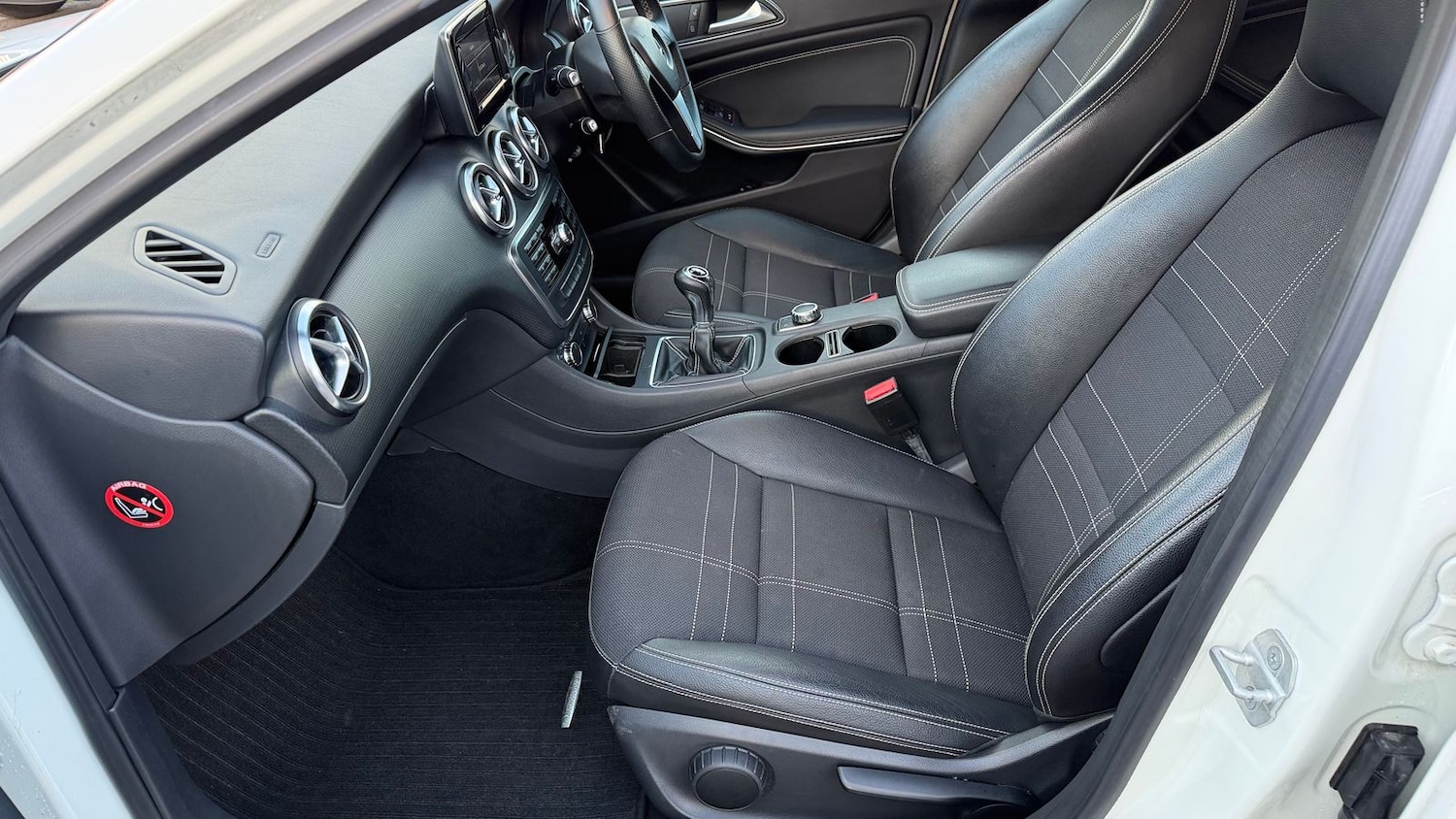 Used Mercedes-Benz A-Class 2014 for sale - 76915209: Photo 16