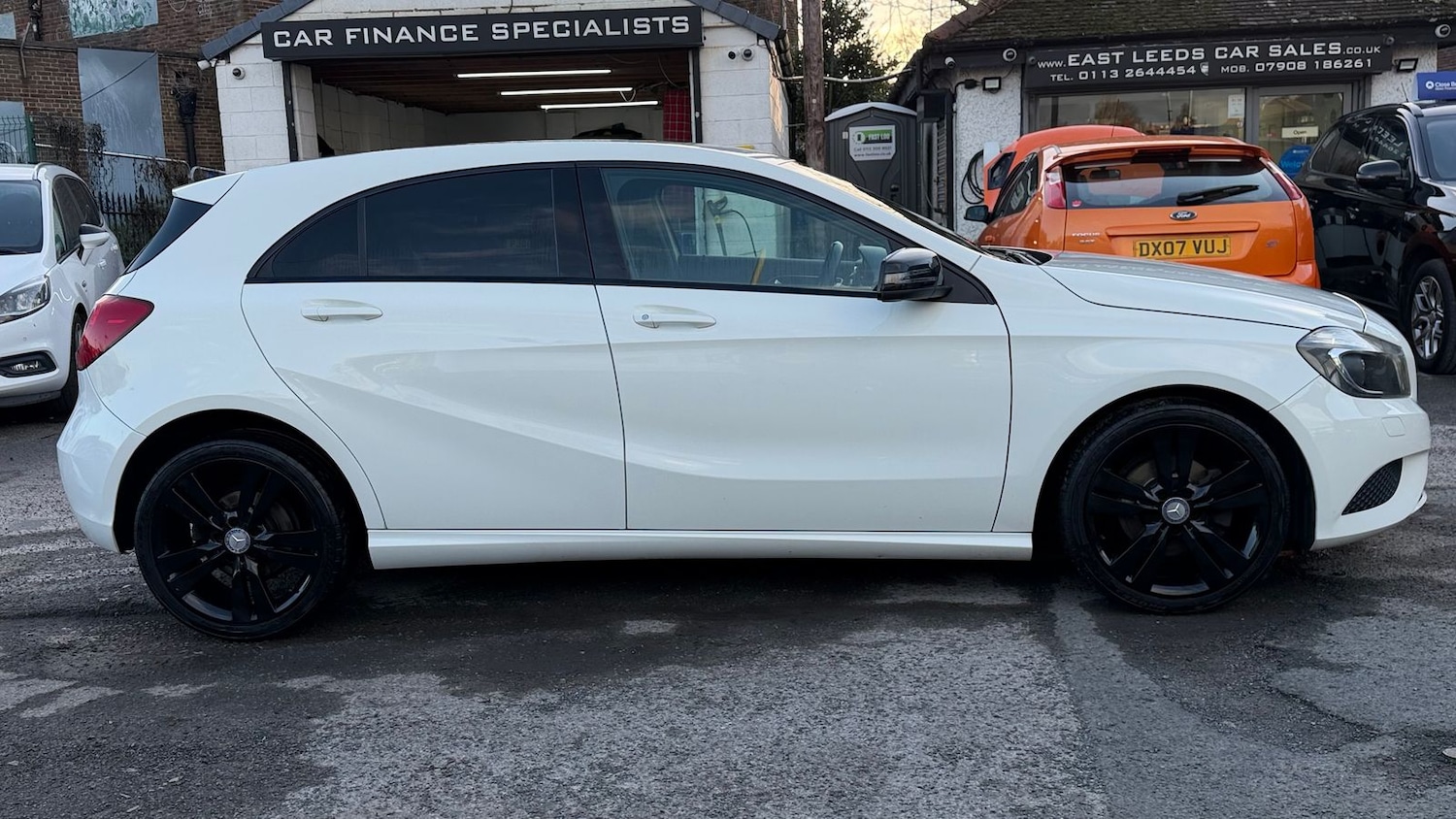 Used Mercedes-Benz A-Class 2014 for sale - 76915209: Photo 2