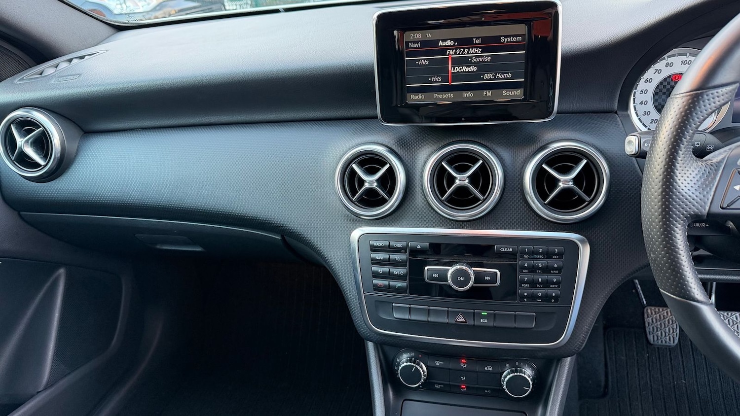 Used Mercedes-Benz A-Class 2014 for sale - 76915209: Photo 25
