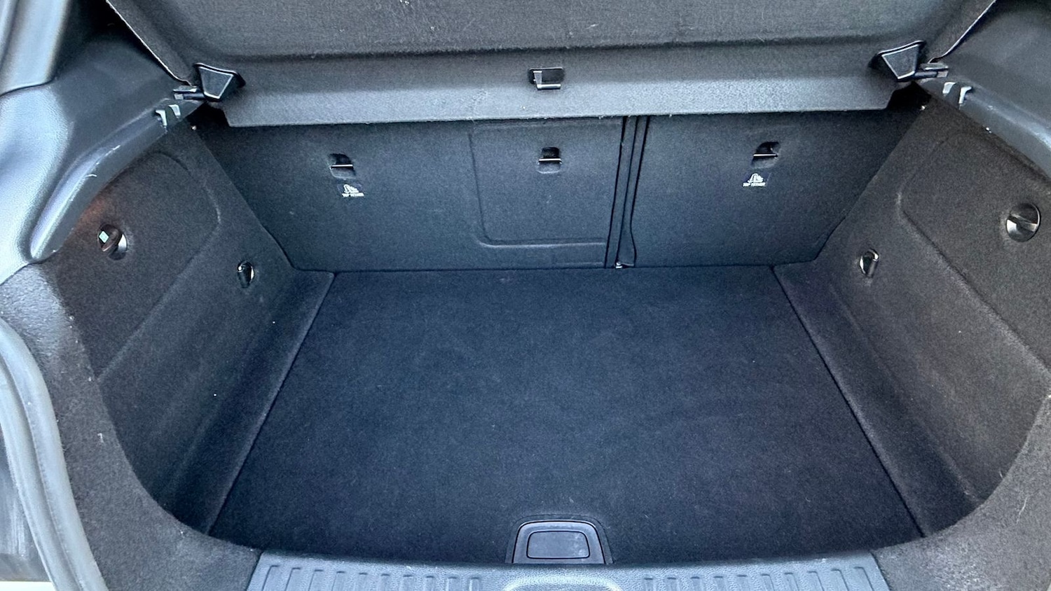 Used Mercedes-Benz A-Class 2014 for sale - 76915209: Photo 33