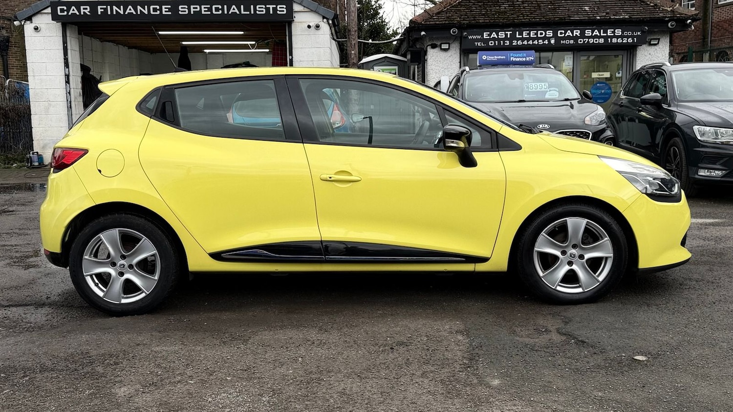 Used Renault Clio 2013 for sale - 77685831: Photo 2