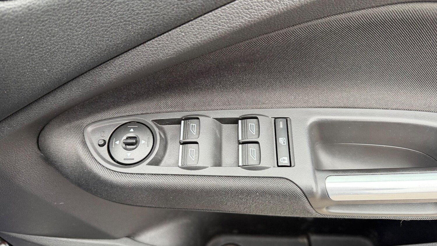 Used Ford C-Max 2017 for sale - 76297376: Photo 28