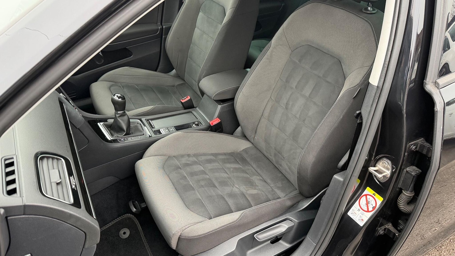 Used Volkswagen Golf 2018 for sale - 76501230: Photo 18