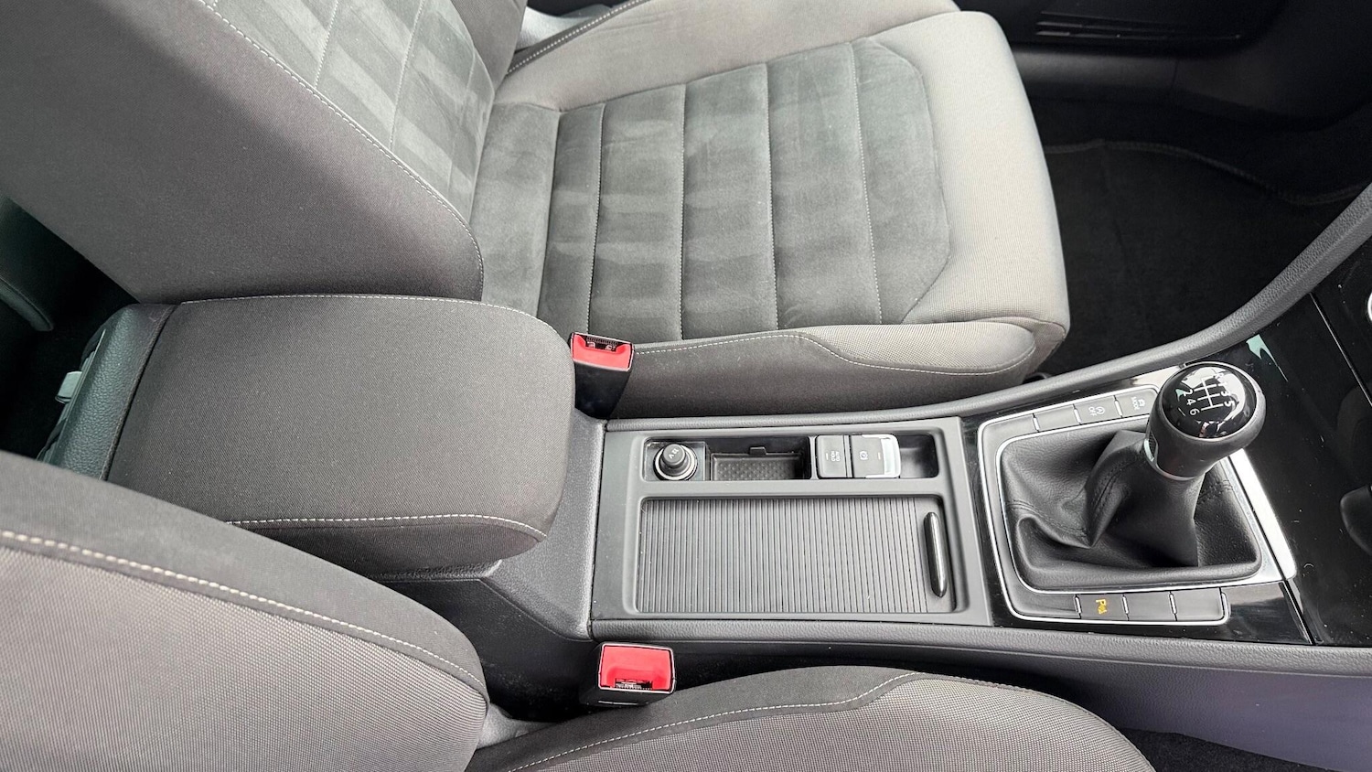 Used Volkswagen Golf 2018 for sale - 76501230: Photo 30