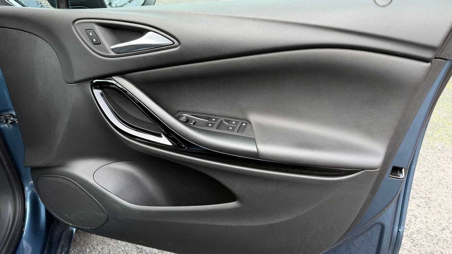 Used Vauxhall Astra 2017 for sale - 77360678: Photo 30