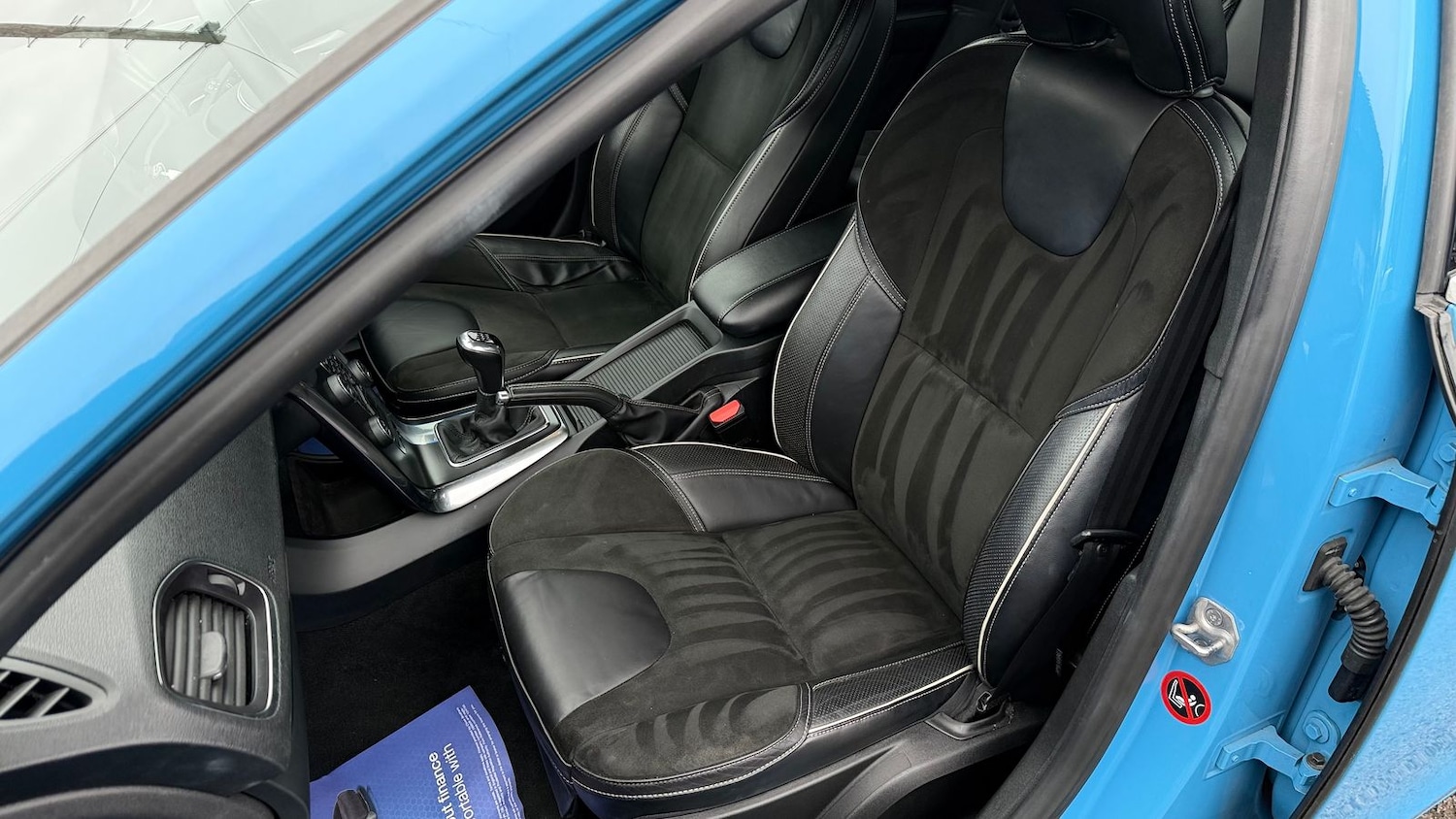 Used Volvo V40 2014 for sale - 77786332: Photo 17