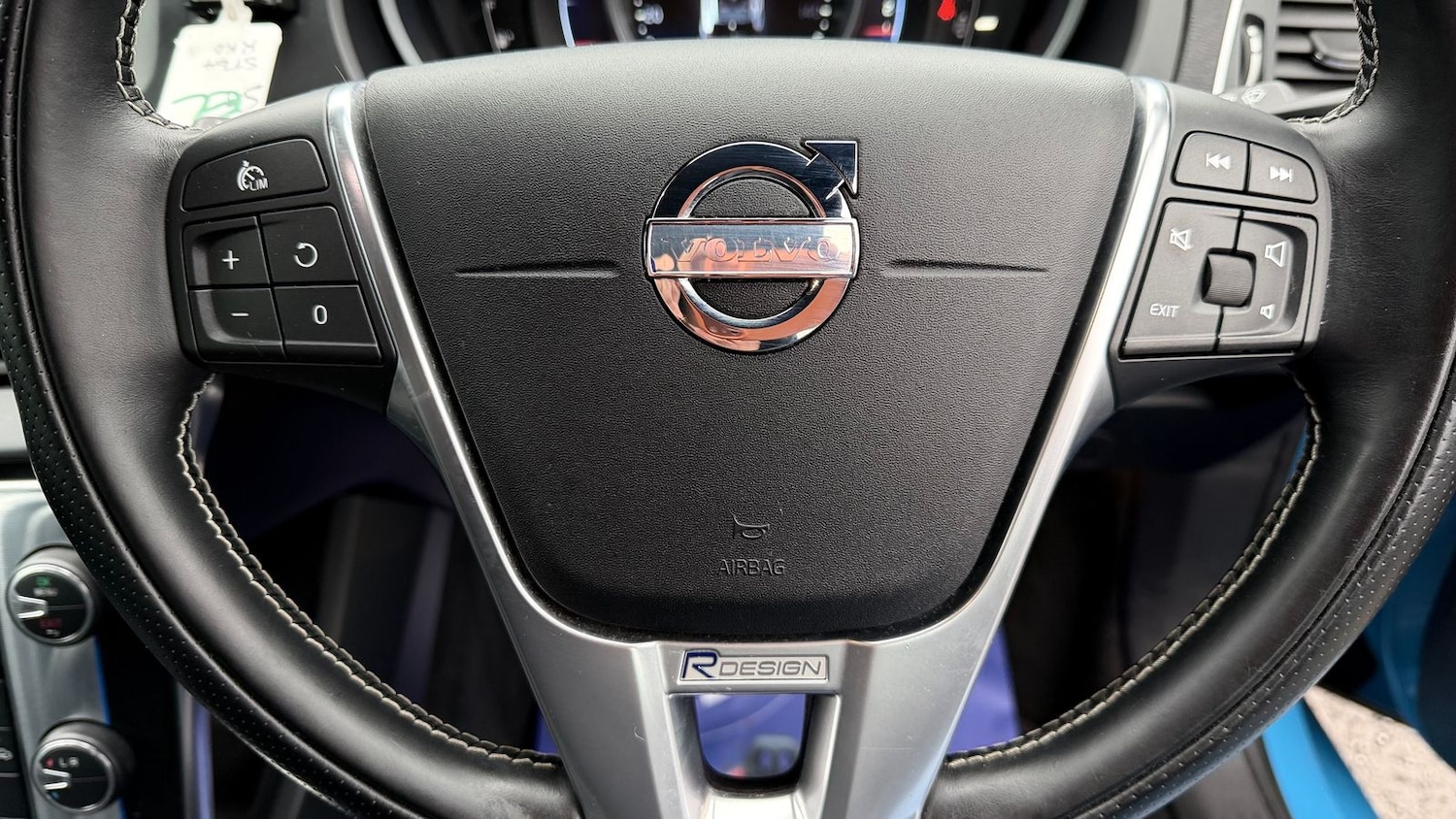 Used Volvo V40 2014 for sale - 77786332: Photo 25